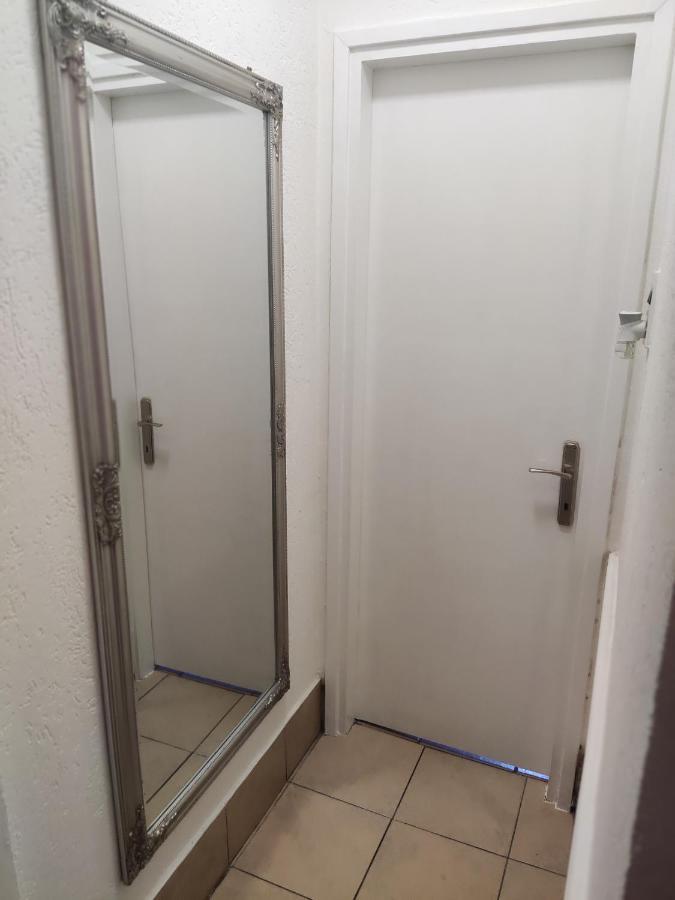 Apartmani Sarah Tuzla Exterior photo